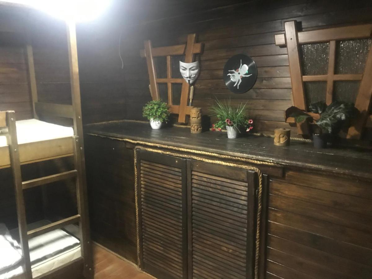 Ararat-Podol Hostel Kiev Exterior foto