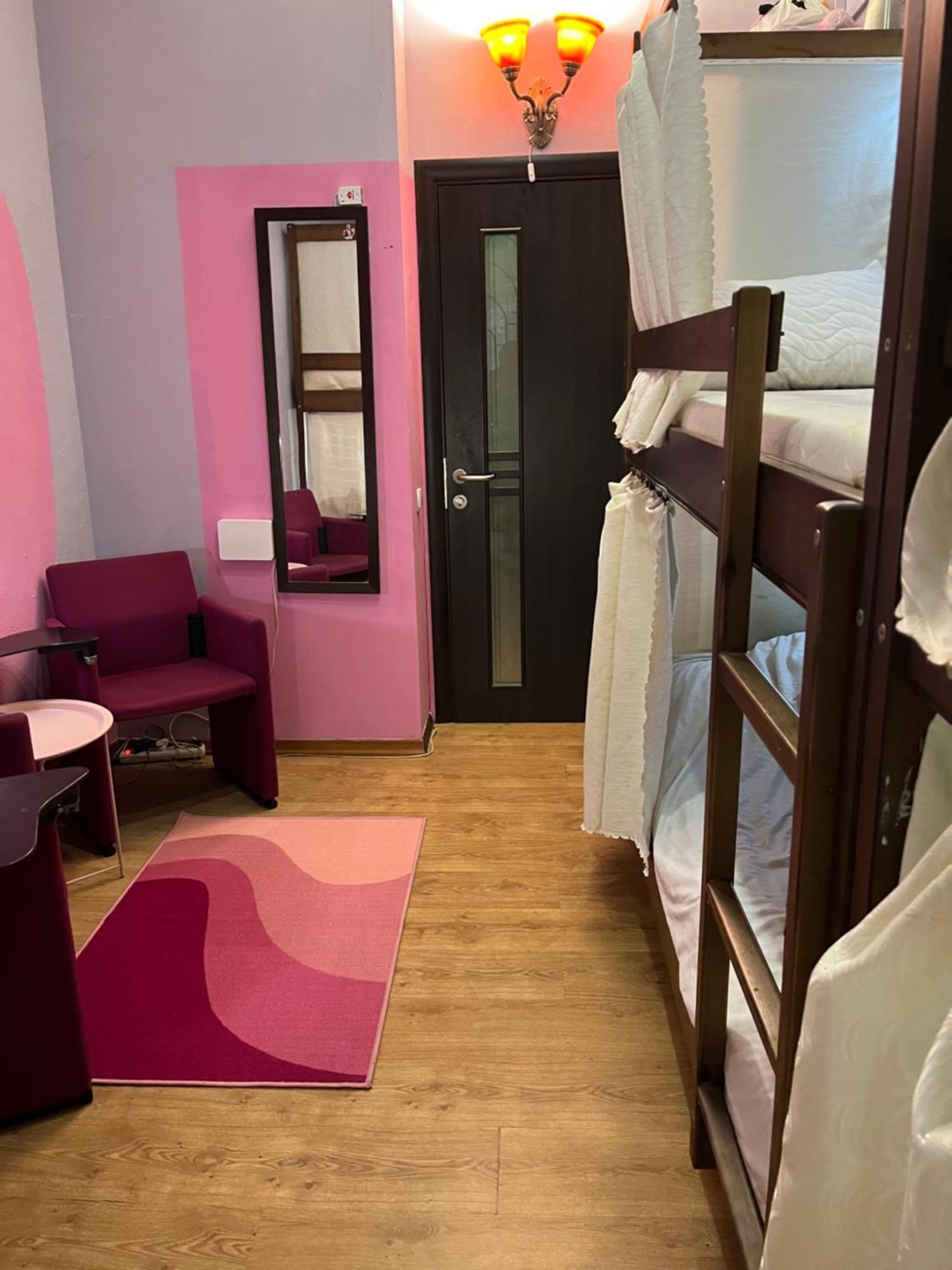 Ararat-Podol Hostel Kiev Exterior foto